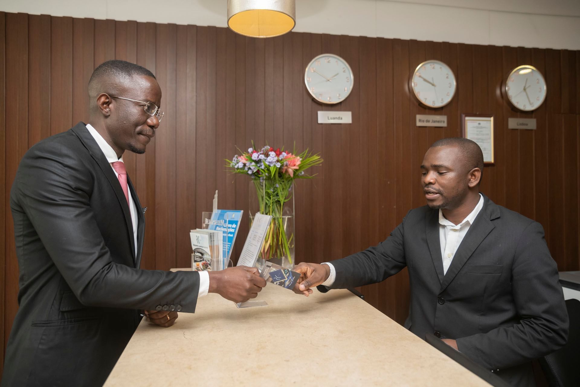 RK Suite Hotel Luanda — Contact